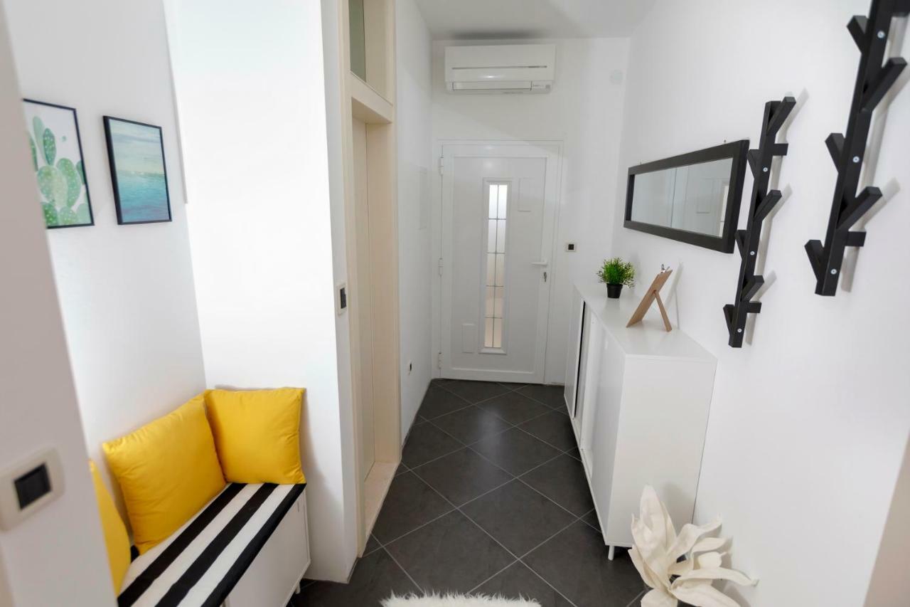 Luxury Villa Castrum Kaštela Esterno foto